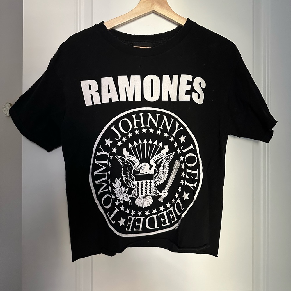 Brandy Melville Ramones Band T-Shirt
Worn Once